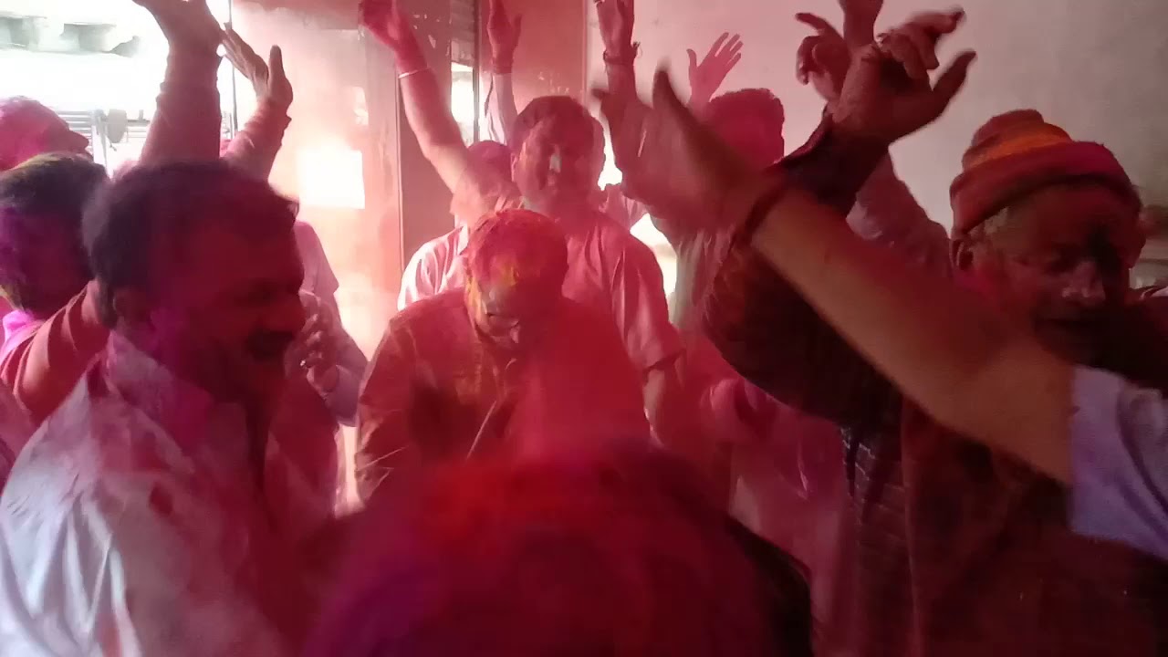 MLA Niwas Gangapur city main main Holi ki Dhoom ka Anand lete hue mananiy Shri Ram Ke Ji Meena(2)
