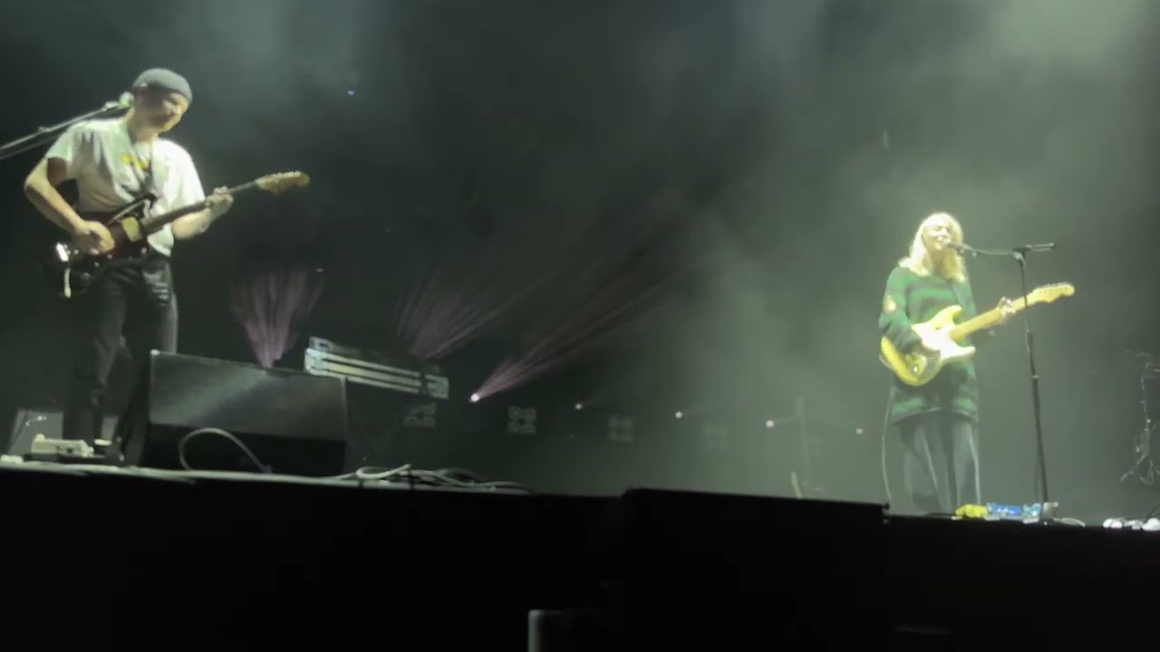 Men I Trust - I Hope To Be Around (Live Duo)