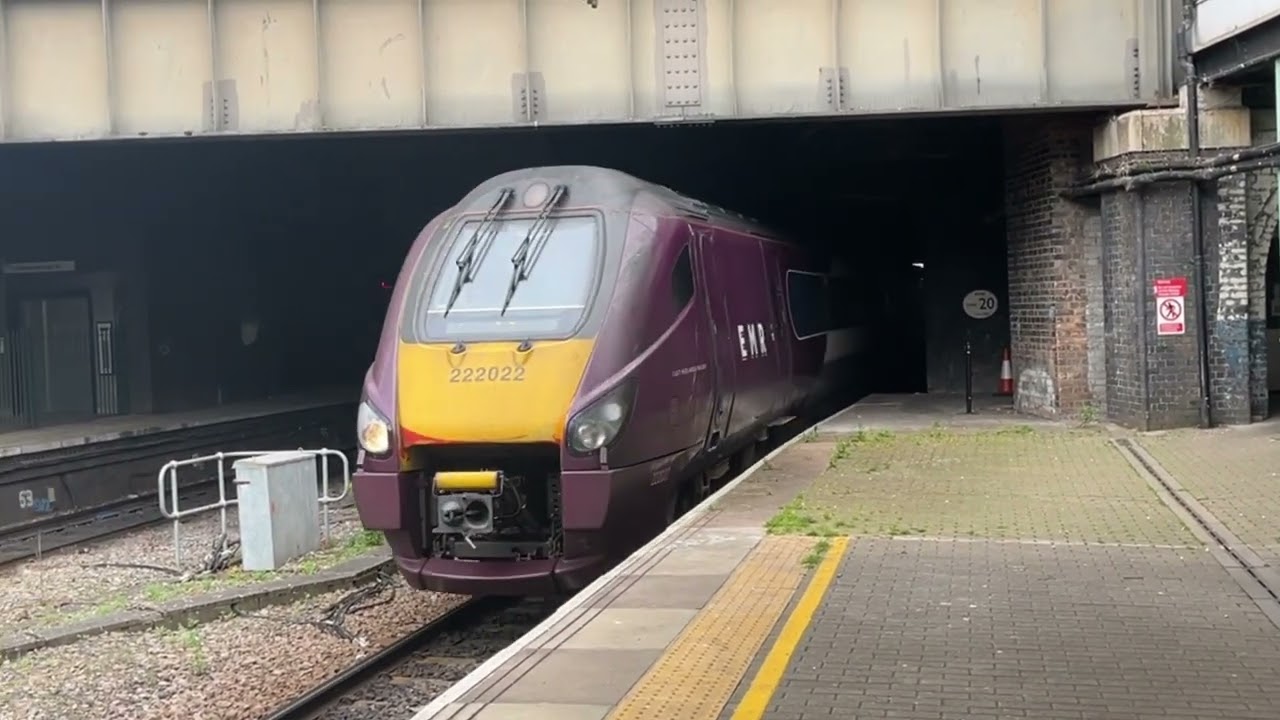 Train spotting at Nottingham Station - Monday 3rd June 2024