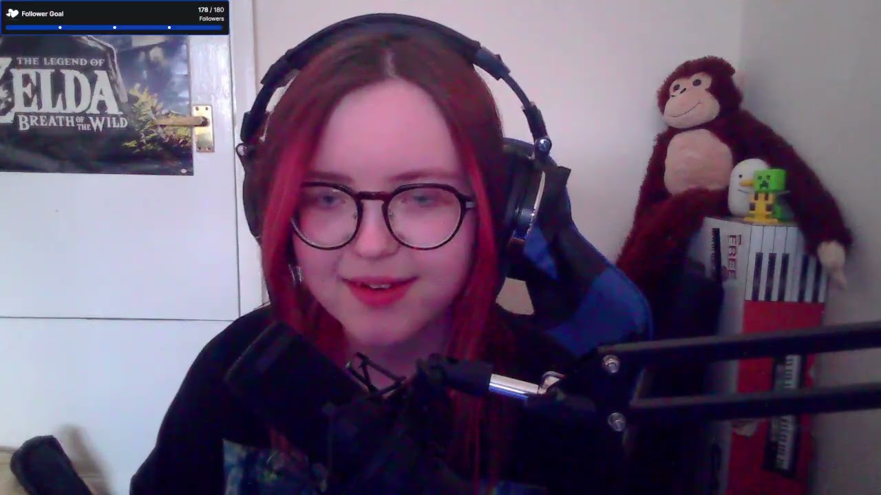 THE GANG LOOKS FOR GHOSTS! |!discord !lurk|