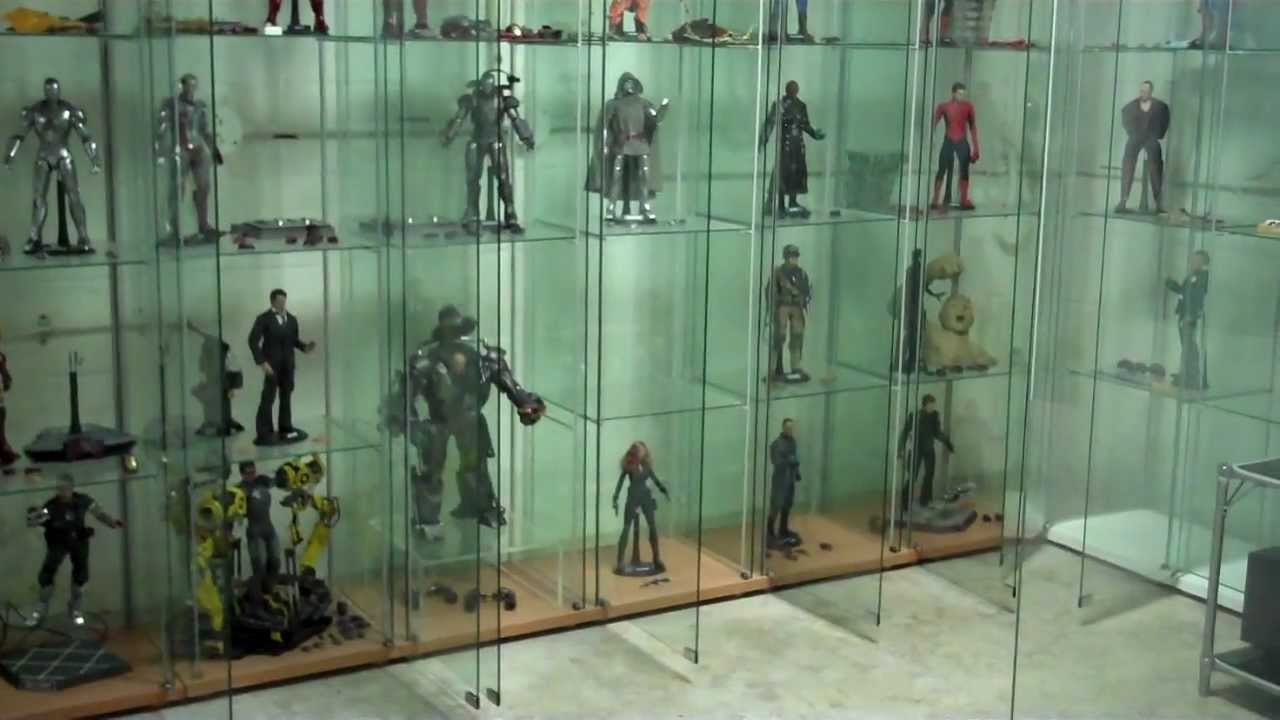 UPDATE #1 A Look At Our Hot Toys 12