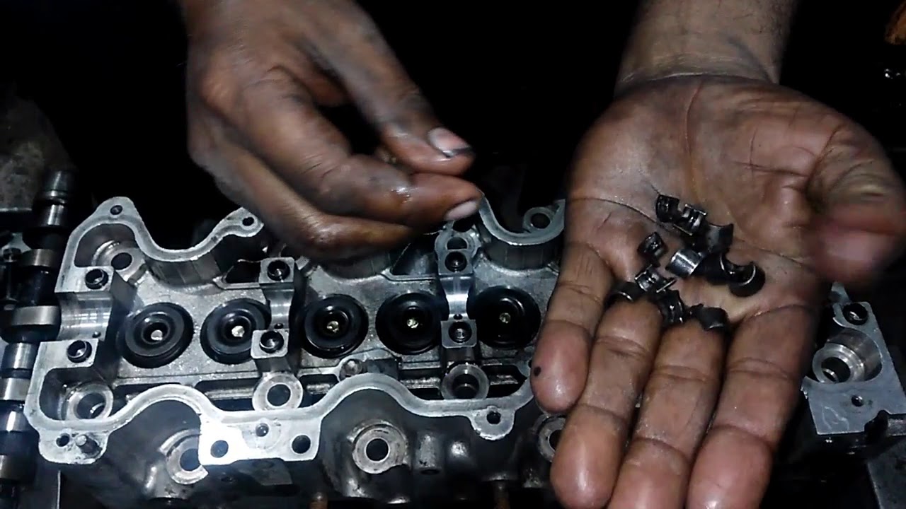 2D salon engine head (2C engine head assembling)