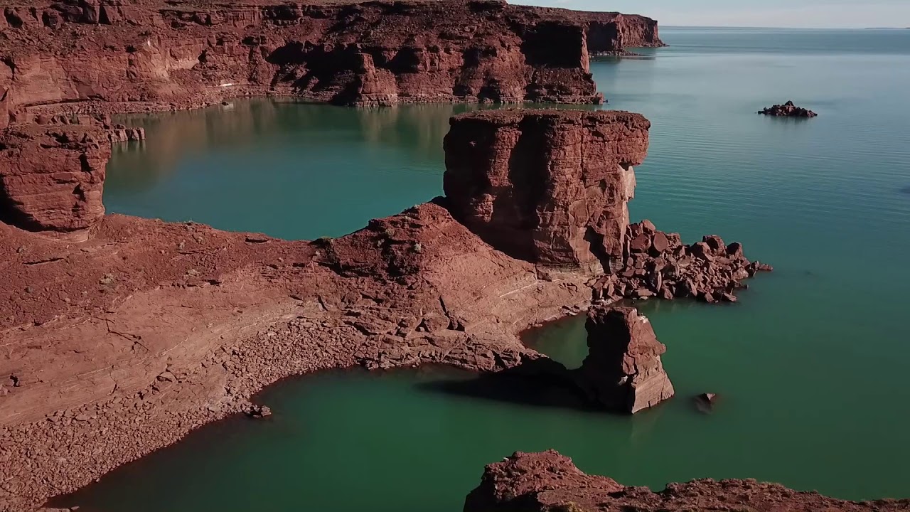 Los Gigantes, El Chocon, Lago Ezequiel Ramos Megia