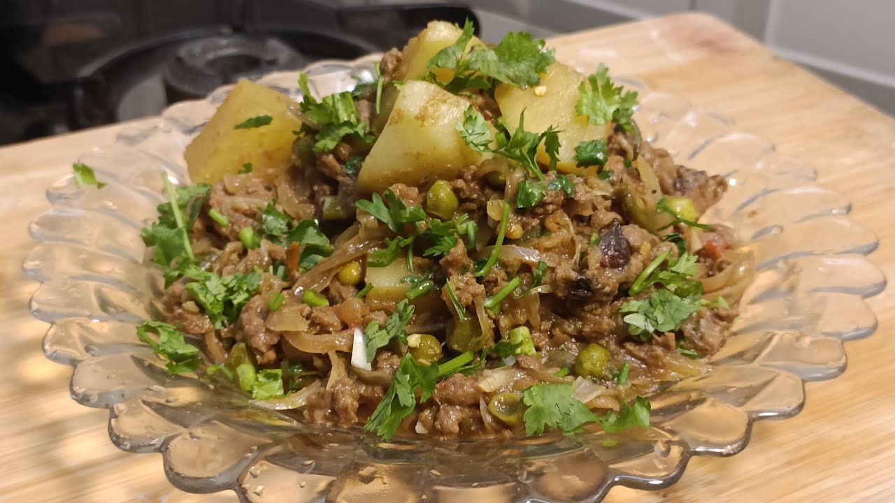 Aloo keema recipe. Delicious dinner recipe. Subscribe for more recipes. 