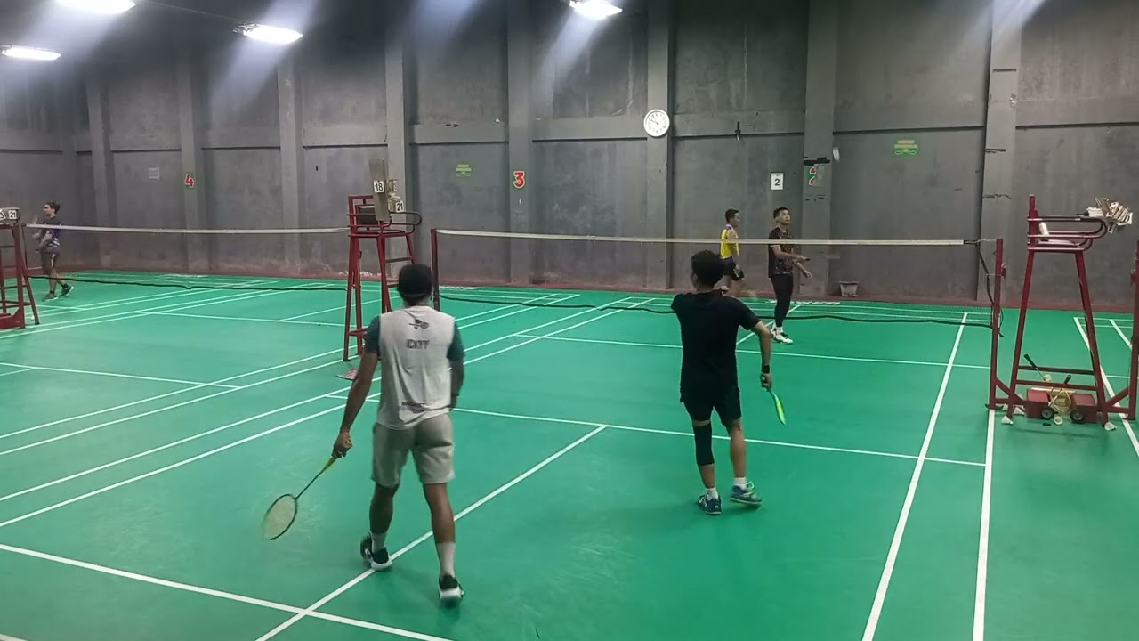 (TONI/NAJIB vs IKKY/BOLO) PB. RACKETRACKERS Rabu Malam [ Gor Kedut Arena]