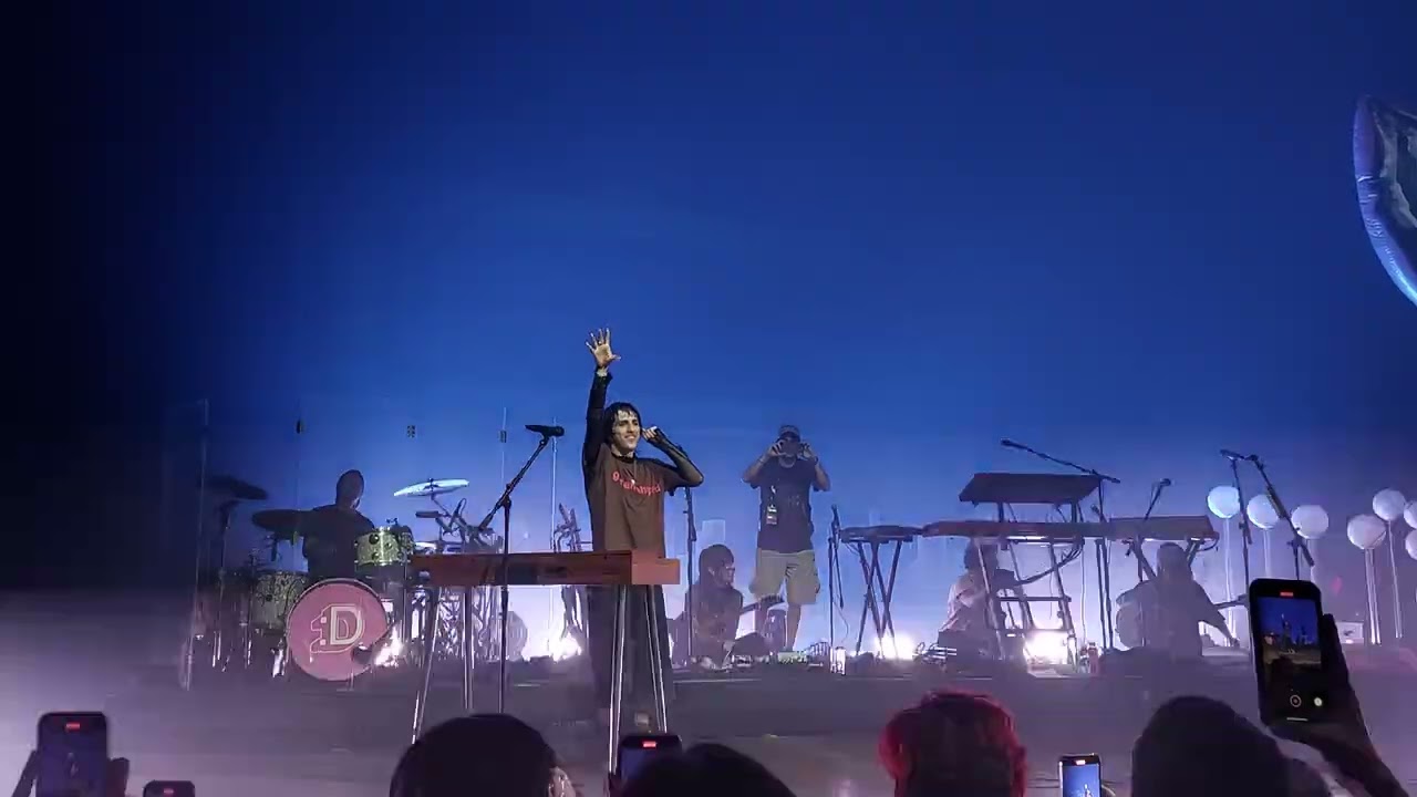 Clarity - Porter Robinson SMILE :D Live in Manila (12.8.2024)