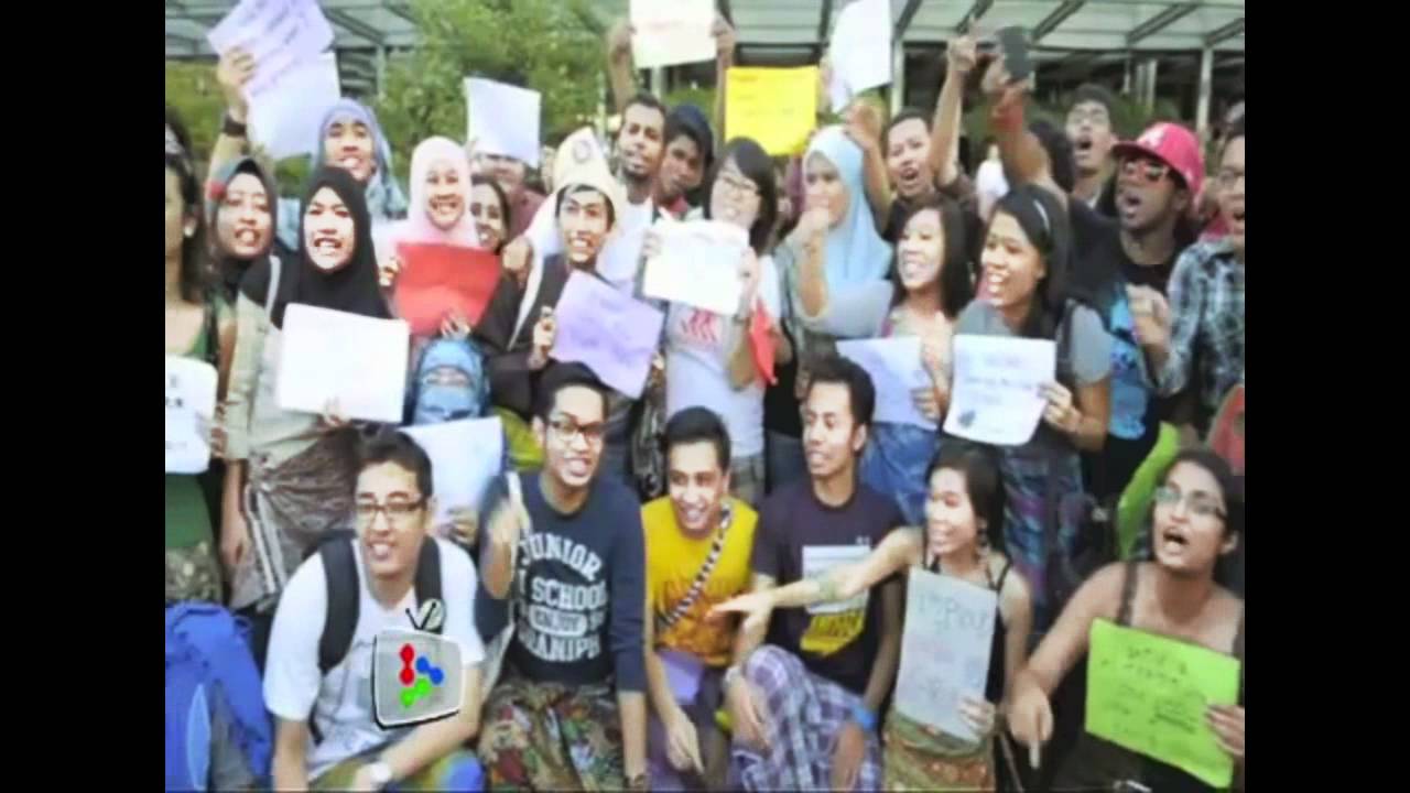 Keretapi Sarong // A Project by RandomAlphabets