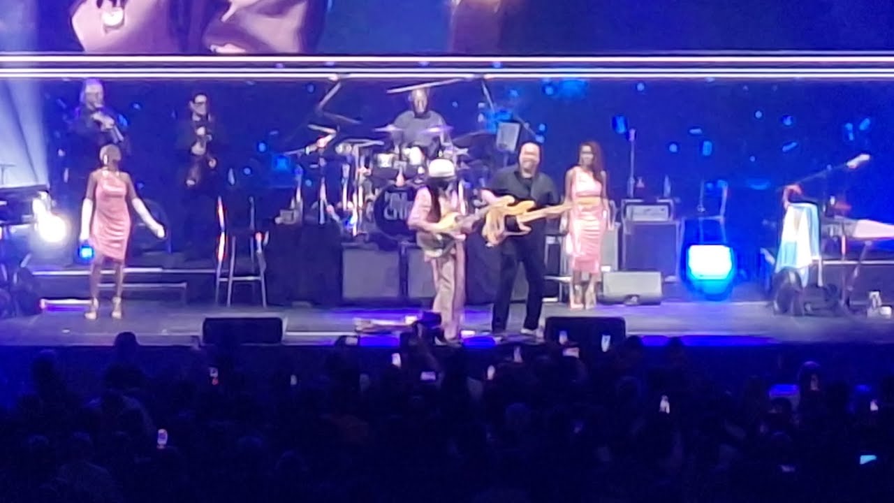 Nile Rodgers & Chic - 