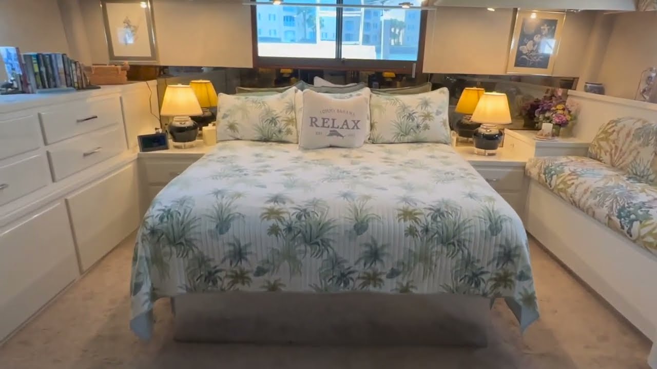 1988 Hatteras 70 Cockpit Motor Yacht - For Sale with HMY Yachts