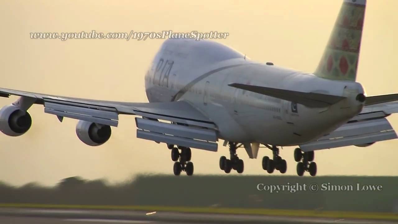 Lufthansa Cargo MD-11F & PIA 747-300. 4 April 2010