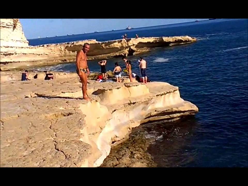 Diving Dog - St Peter's Pool, Malta