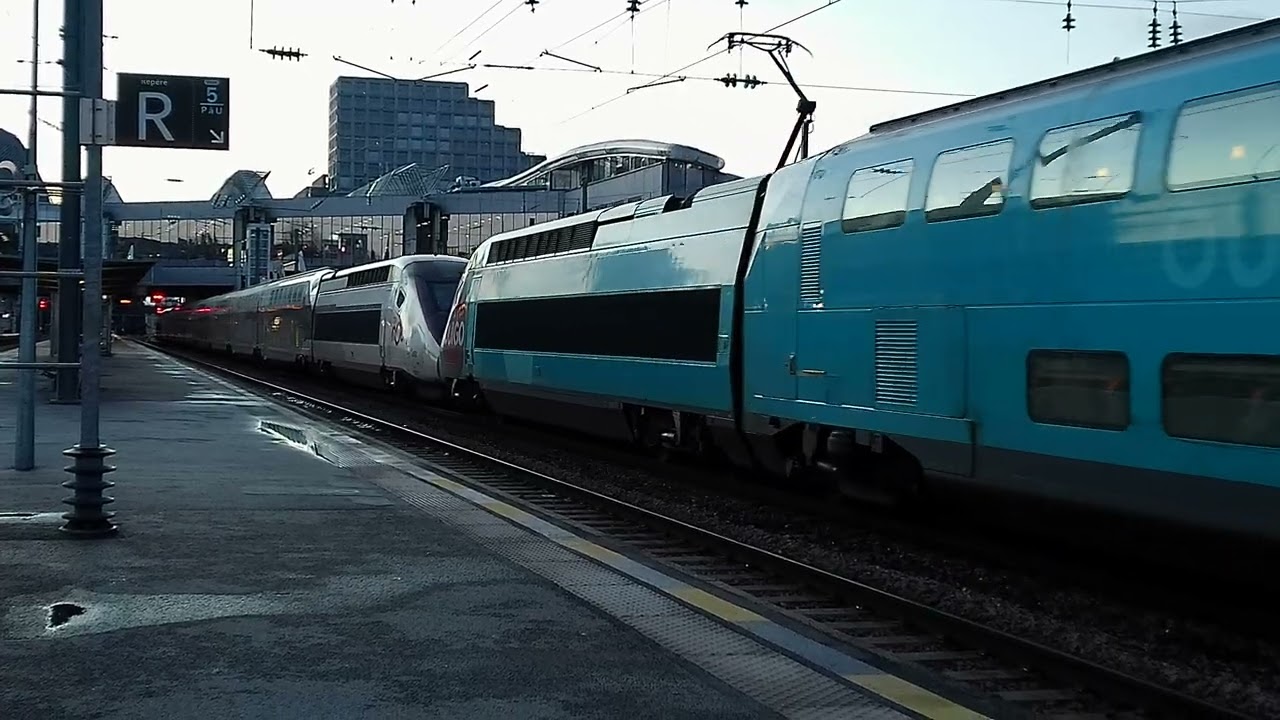 Départ en gare de Rennes du TGV OUIGO et INOUI n°767 et n°853 à destination de Paris Montparnasse