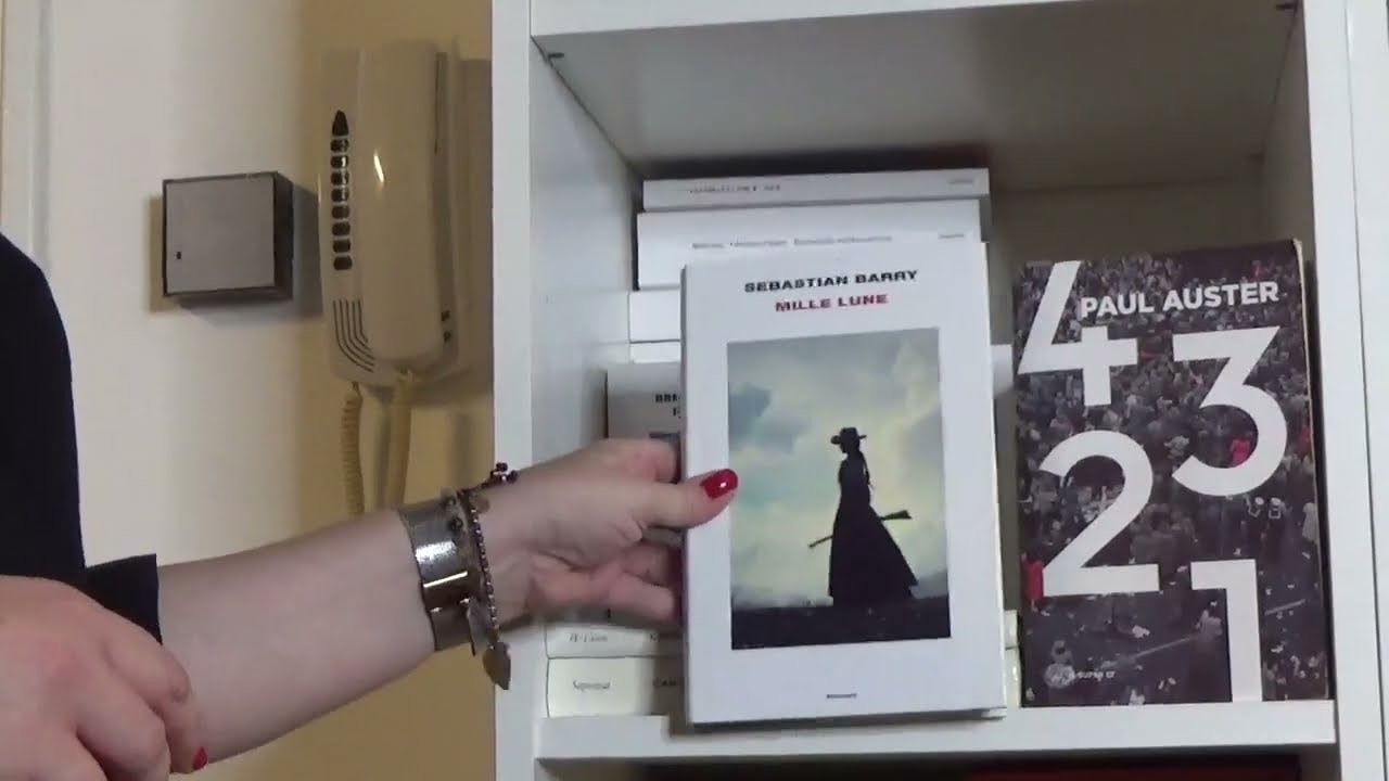 BOOKSHELF TOUR parte 1 -update 2023-