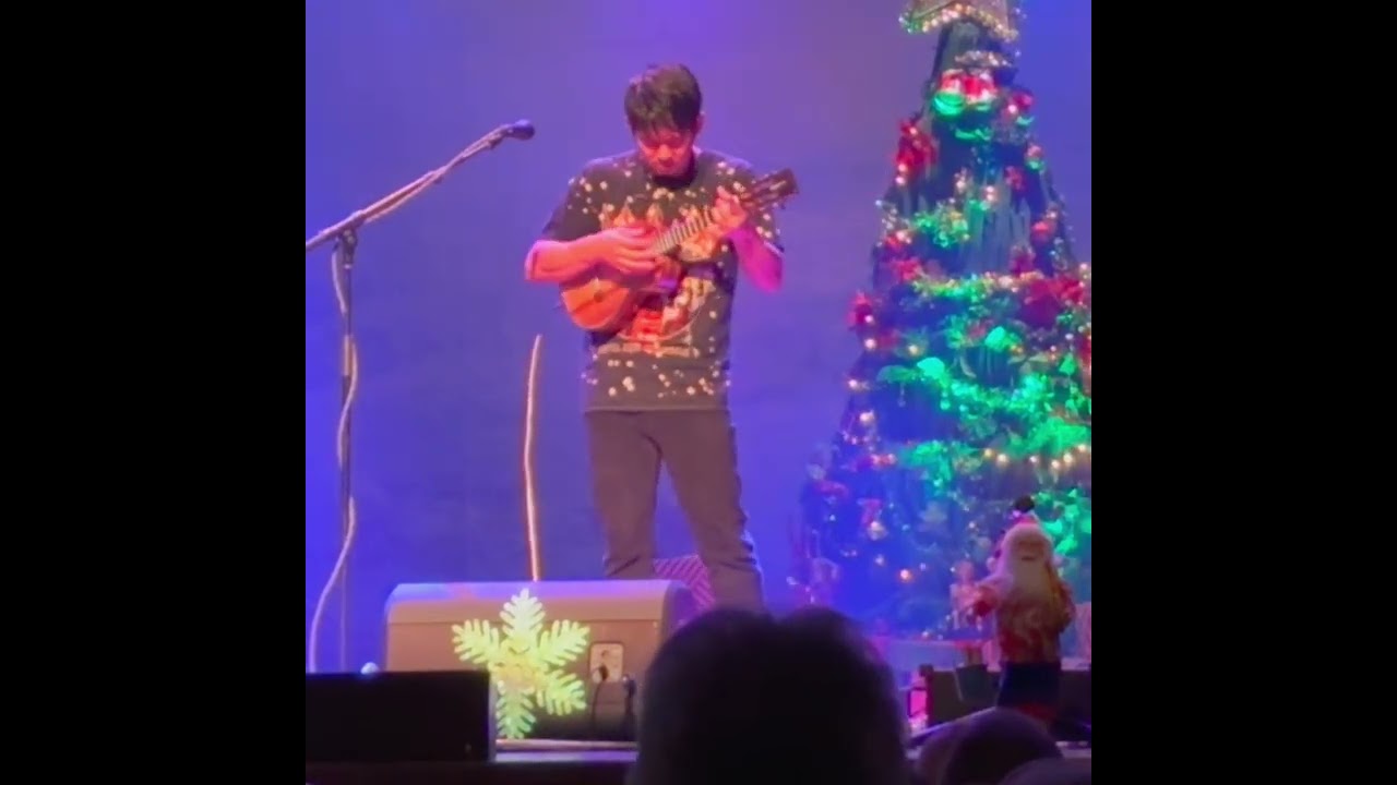 Jake Shimabukuro  -  Little Drummer Boy - 