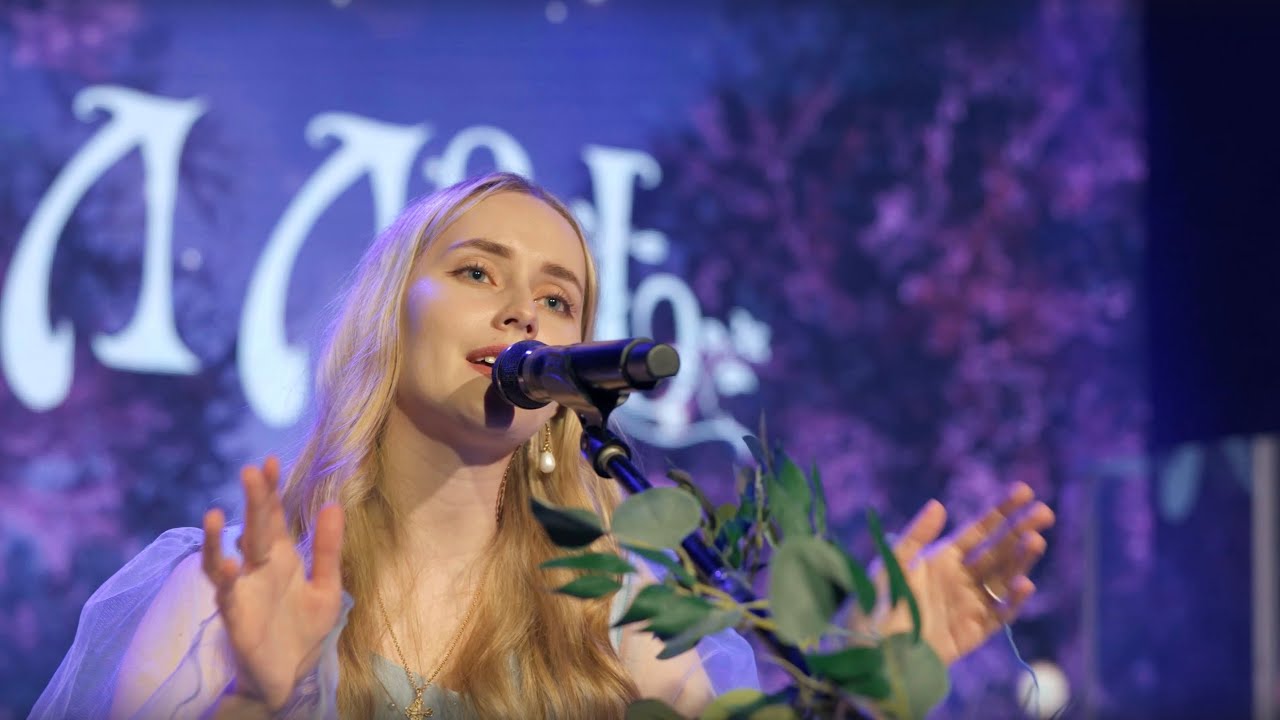 Элли на маковом поле — ближе (Live in Moscow 2024)