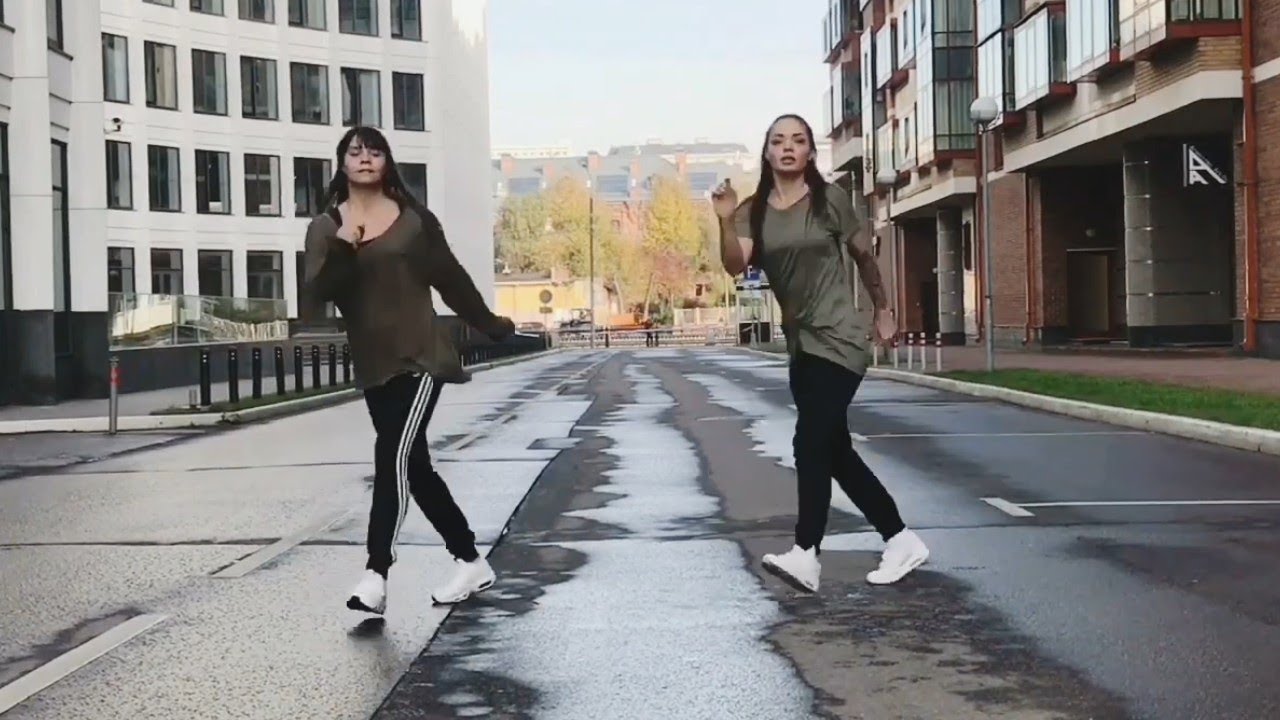 أجمل رقص بنات على أغنية C'est la vie