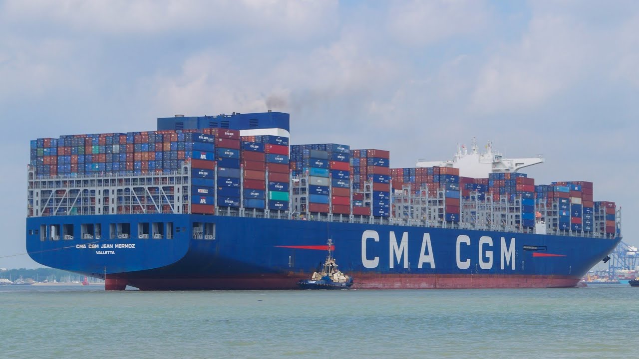 400m CMA CGM JEAN MERMOZ makes 1st call at Port of Felixstowe 7/6/22