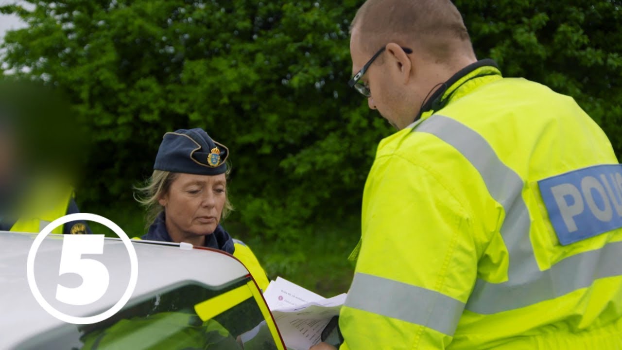 Trafikpoliserna | Passlös och tidigare utvisad man omhändertas | discovery+ Sverige