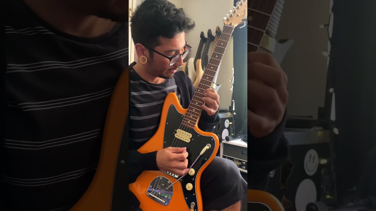 Fender Player series Jazzmaster in Capri Orange