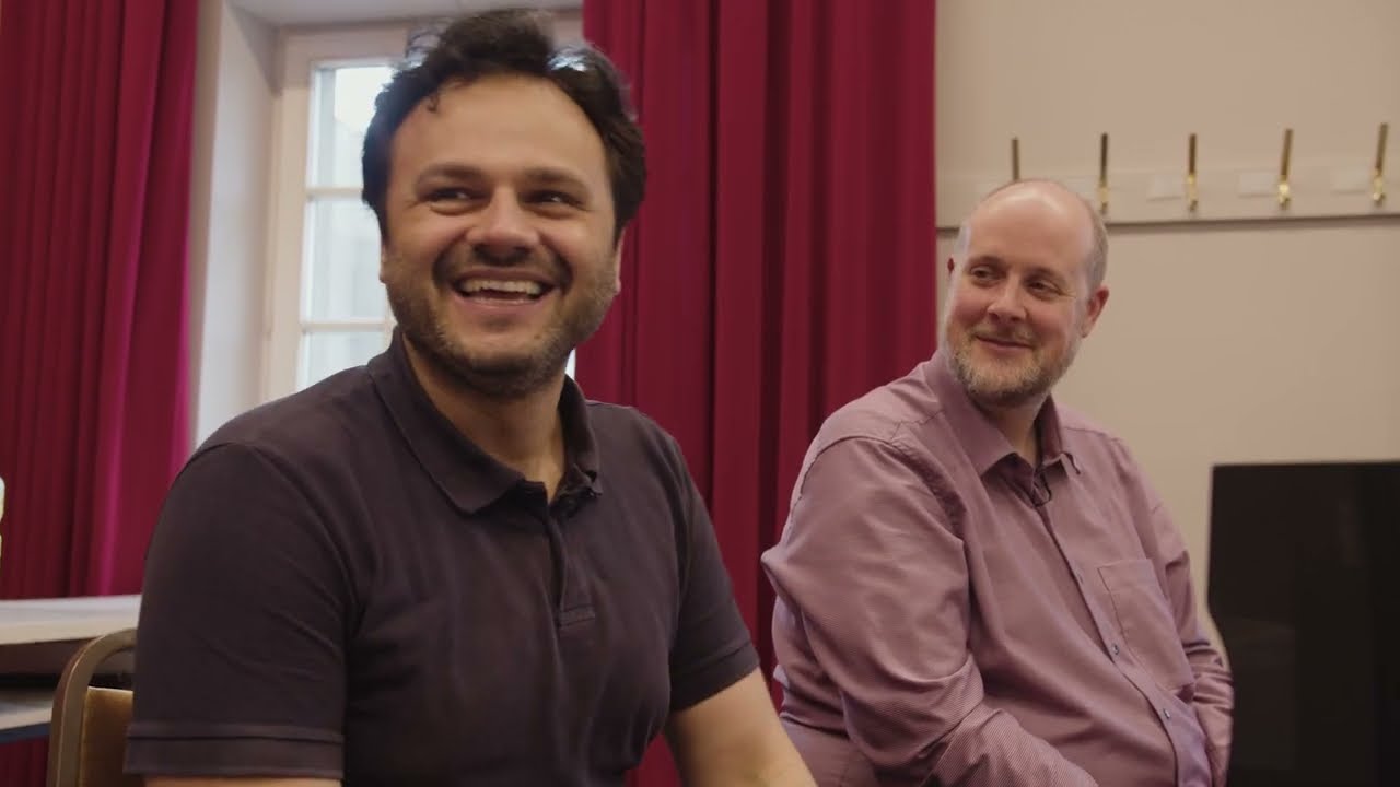 Der Studienleiter und der Tenor: Alan Hamilton und Atalla Ayan | Staatsoper Stuttgart