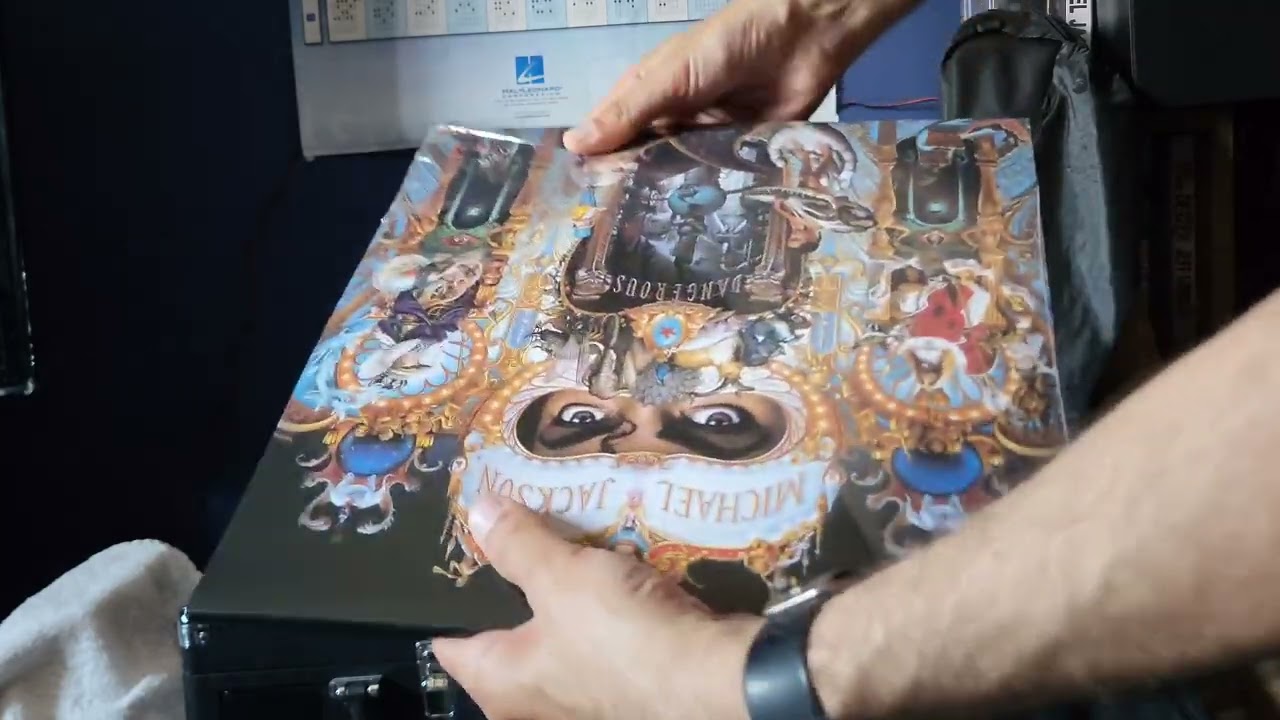 Michael Jackson Dangerous Limited Edition Red And Black Swirl Vinyl Unboxing Video