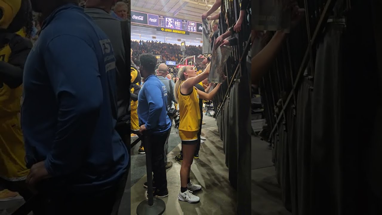 Iowa Hawkeyes Autograph After Beating Ohio State