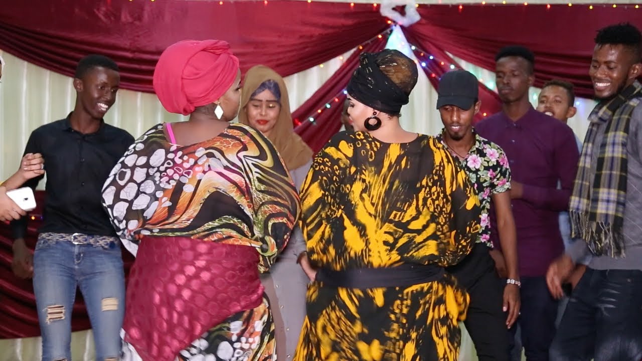 SHADIYA SHARAF OO WACDARO U DHIGTAY NADIIRO NEYRUUS NIIKO WALI AH SHOWGII HANI Uk MOQDISHO