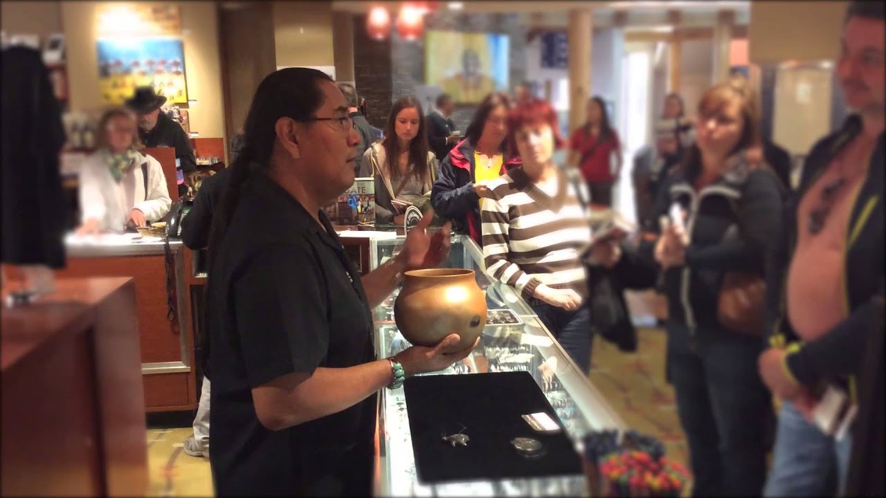 Art & Function: Micaceous Clay Pueblo Pottery