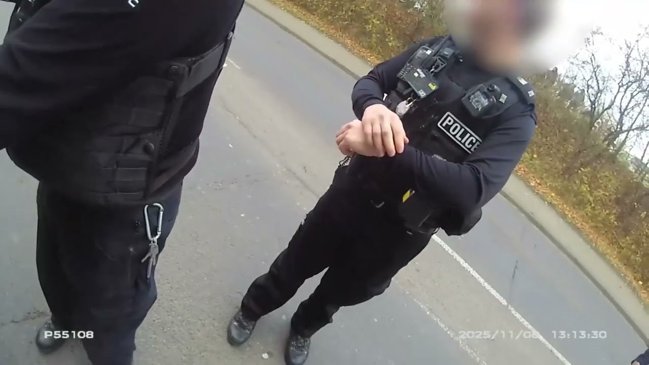 Police officers injured after stopping vehicle - Sudbury