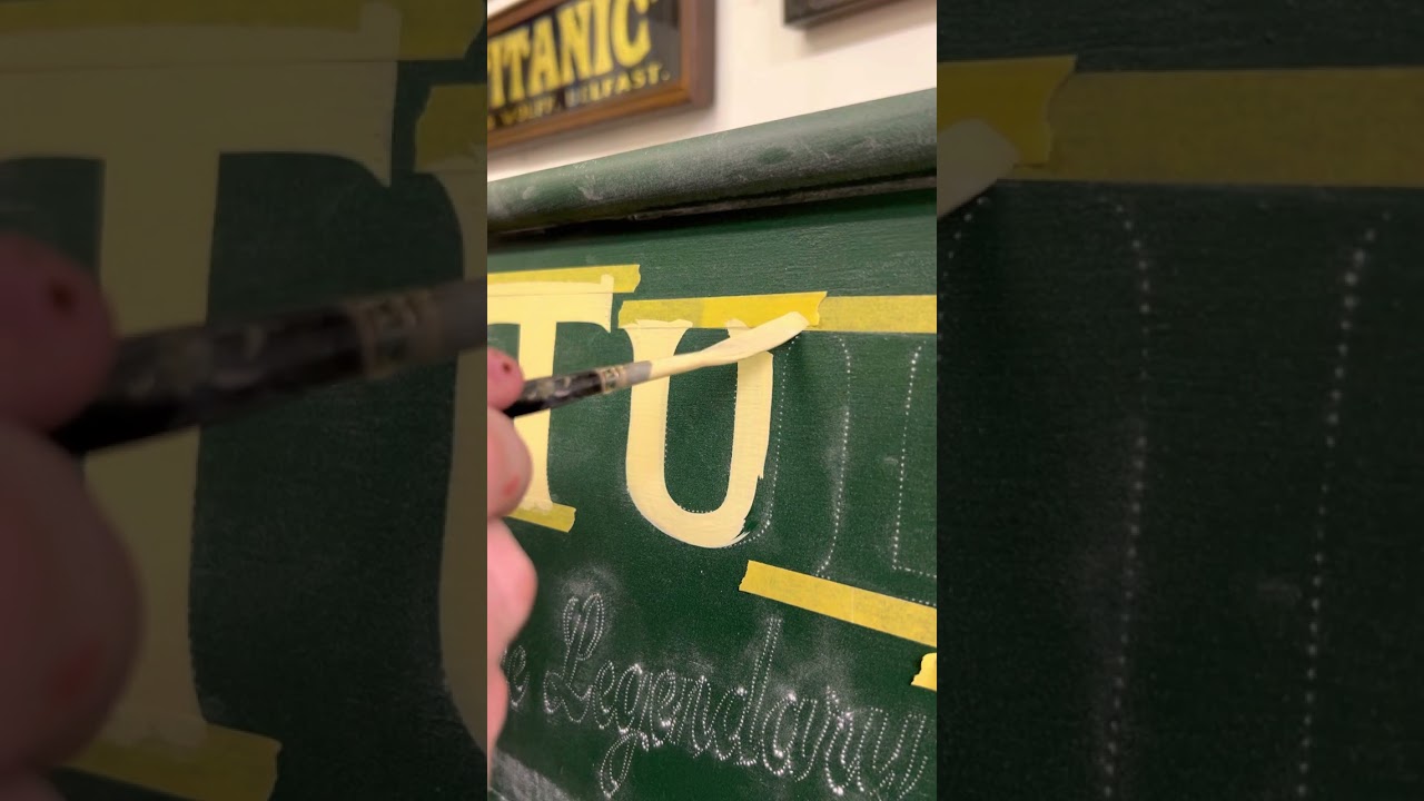 Lettering a vintage style sign board ! 🎨🖌#art #painting