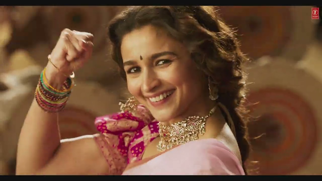 RRR Song video clip