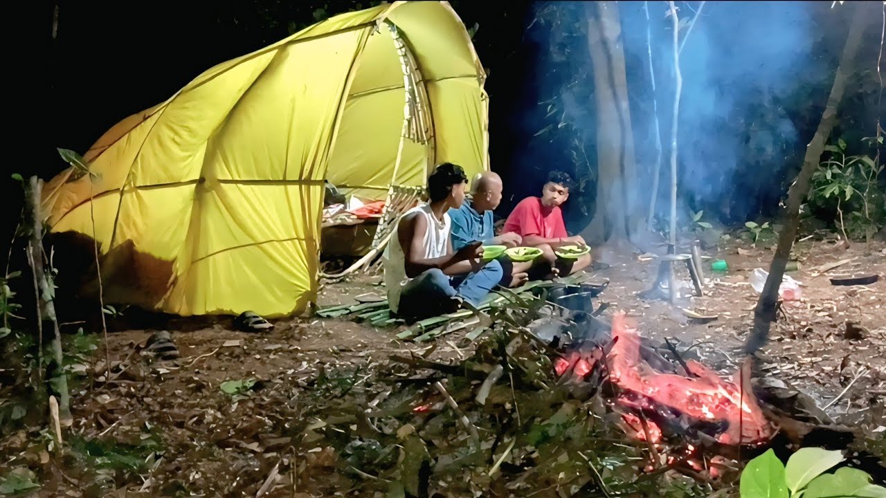 camping hujan deras bermalam di shelter siput makan enak disamping api unggun tidur nyenyak dicabin