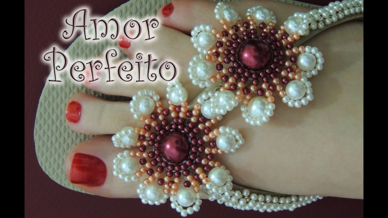 Chinelo decorado: Flor de pérolas
