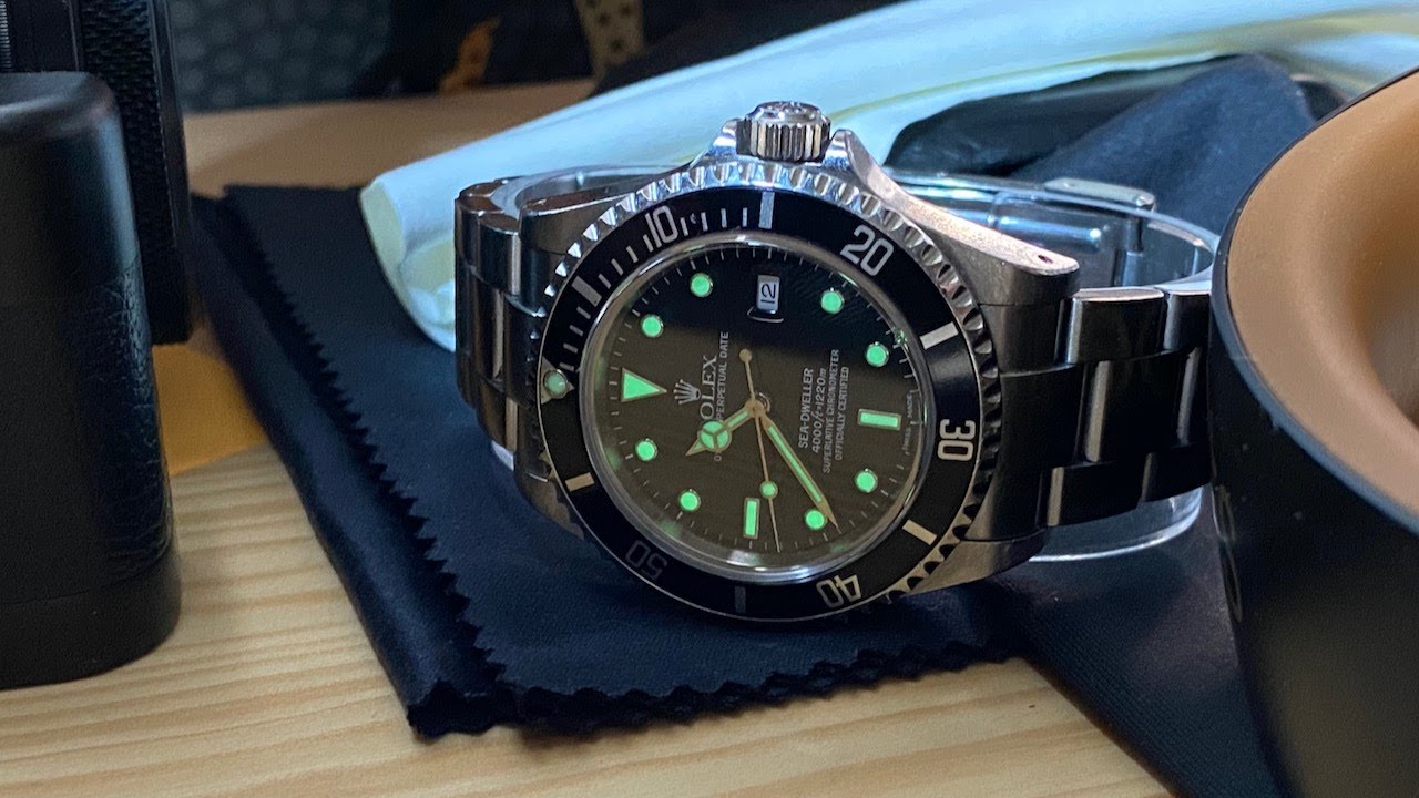 Rolex Sea Dweller Review. The Rolex Submariners bigger sibling! The 16600