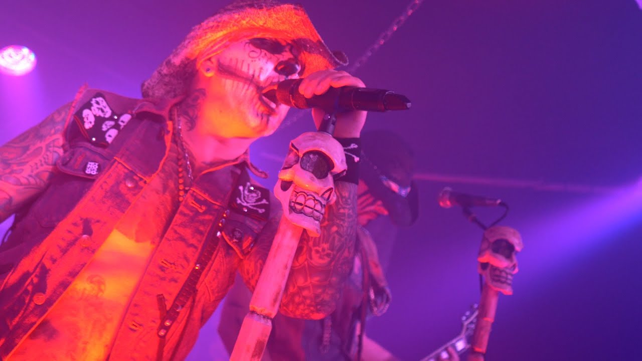 SANTA MUERTE  -  BackStage Pub  1/4