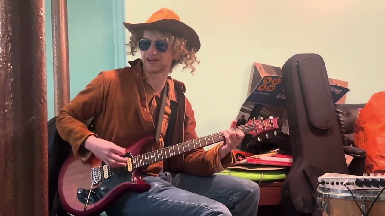 tyger rustle curtle live