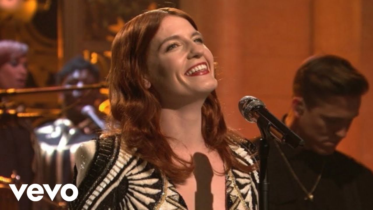 Florence + The Machine - Shake It Out (Live on SNL)