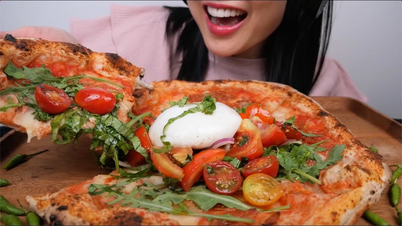 FRESH BURRATA PIZZA (ASMR EATING SOUNDS) NO TALKING | SAS-ASMR