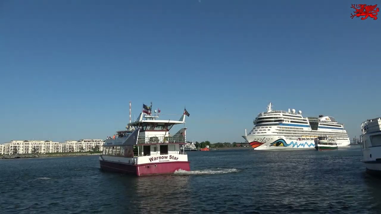17.05.2024 Warnemünde das Kreuzfahrtschiff AIDAmar beim Auslaufen aus dem Seekanal um 18 Uhr.