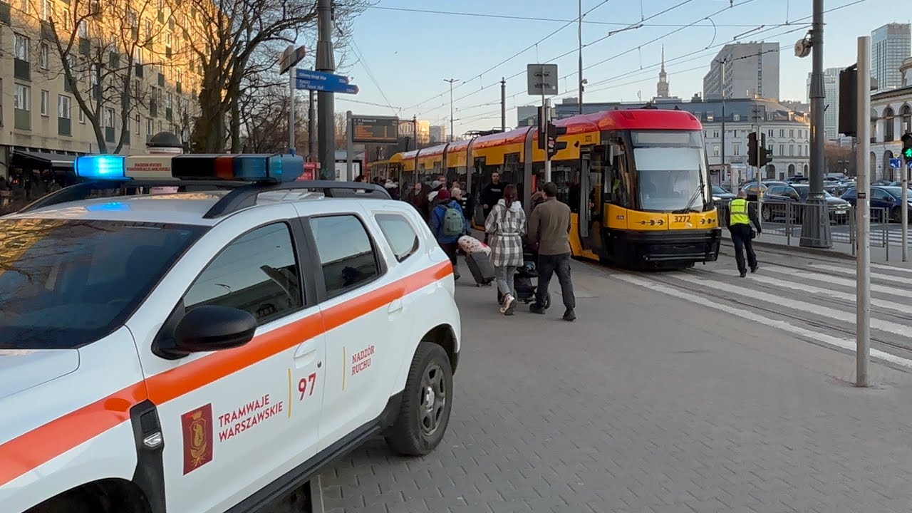 Awaria Tramwaju Warszawa: 105Na Spycha Pesę na Placu Bankowym 3.03.2025 | Paraliż w Szczycie