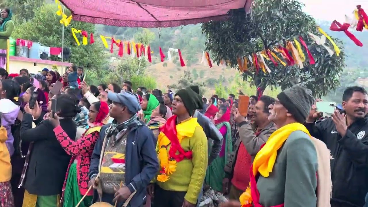 पांडव नृत्य दरमोला केदार घाटी देव निशानों की विदाई