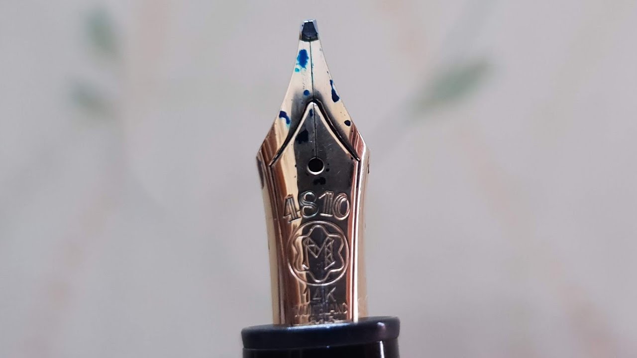 Writing with an Oblique Broad nib on a Montblanc Meisterstück 146