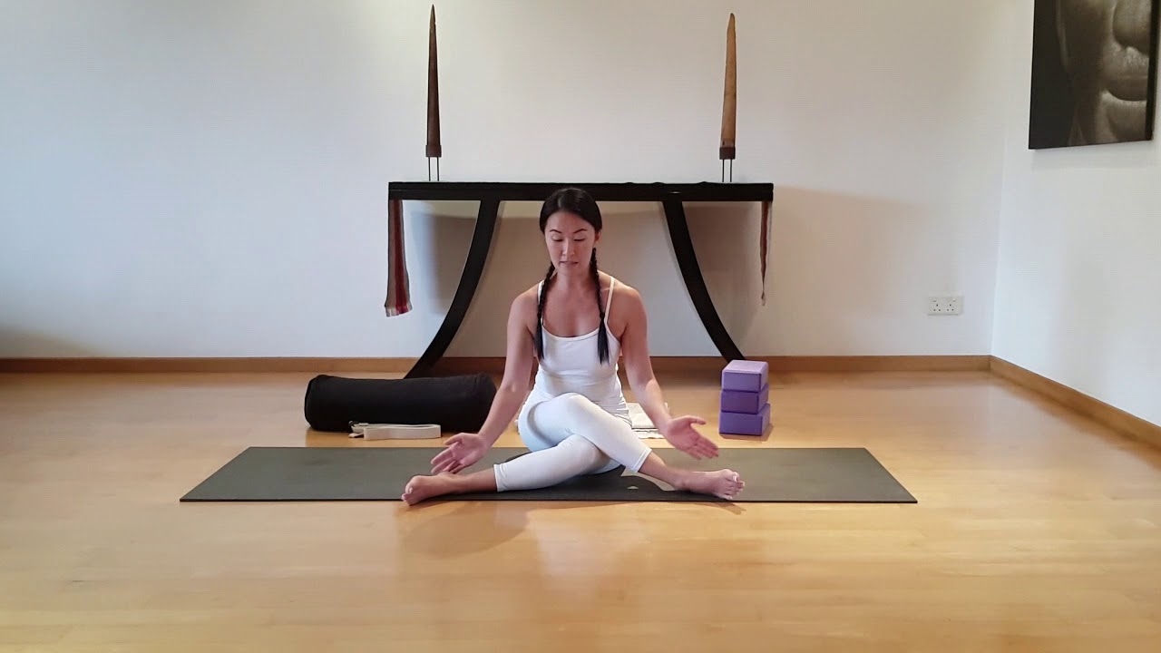 Yin Yoga with Jo Phee - Shoelace Variations (as taught by Yin Yoga founder Paul Grilley)