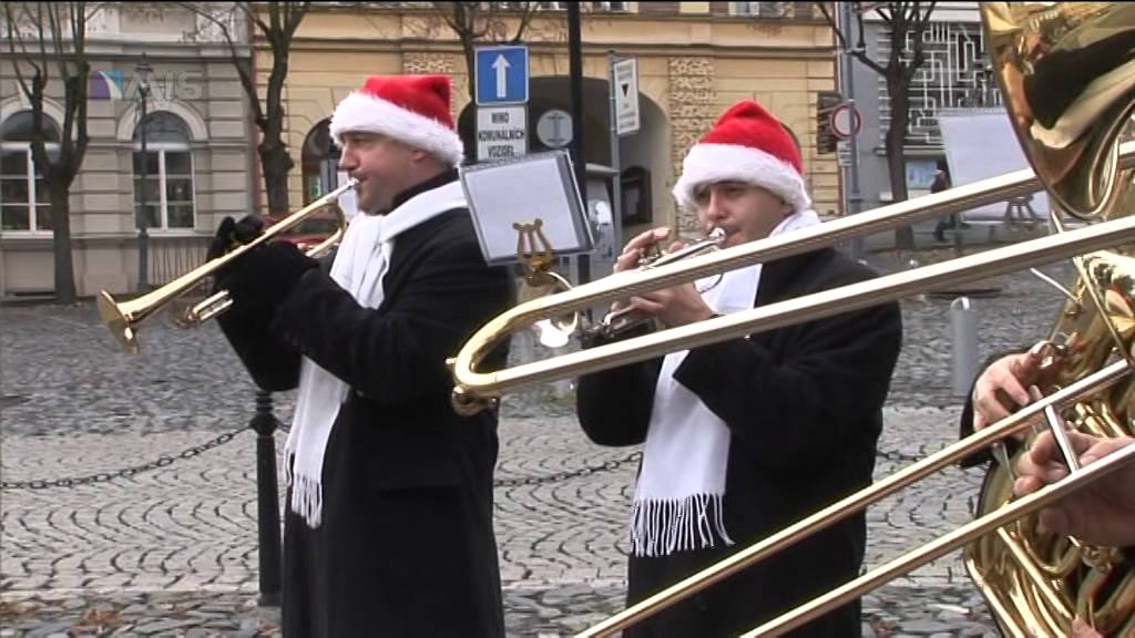 Koledy u stromu