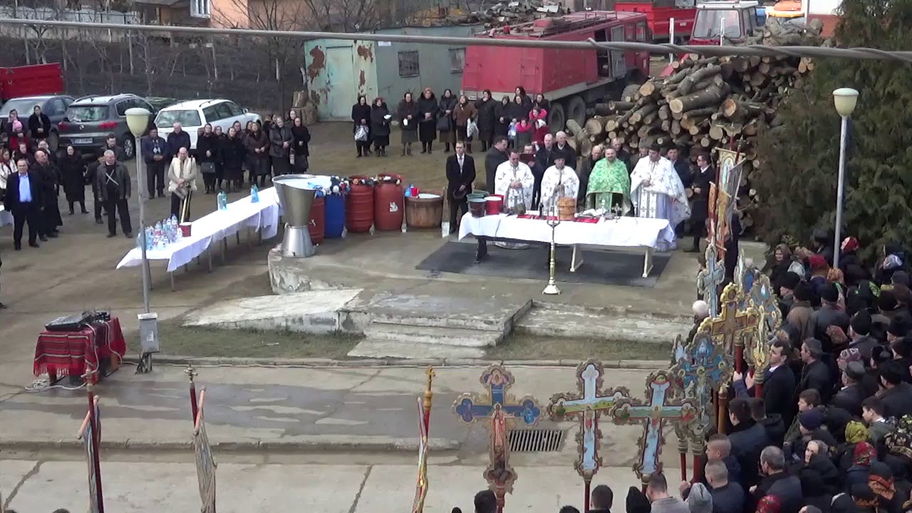 Bobotează la Cajvana.