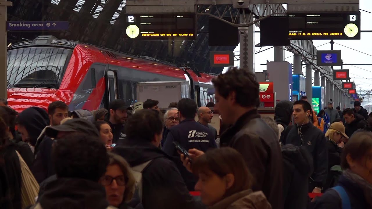 LIVE Deragliamento a Firenze, situazione complessa alla stazione Centrale di Milano: diretta video