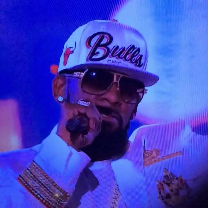 R. Kelly  Step/Backyard Party Live