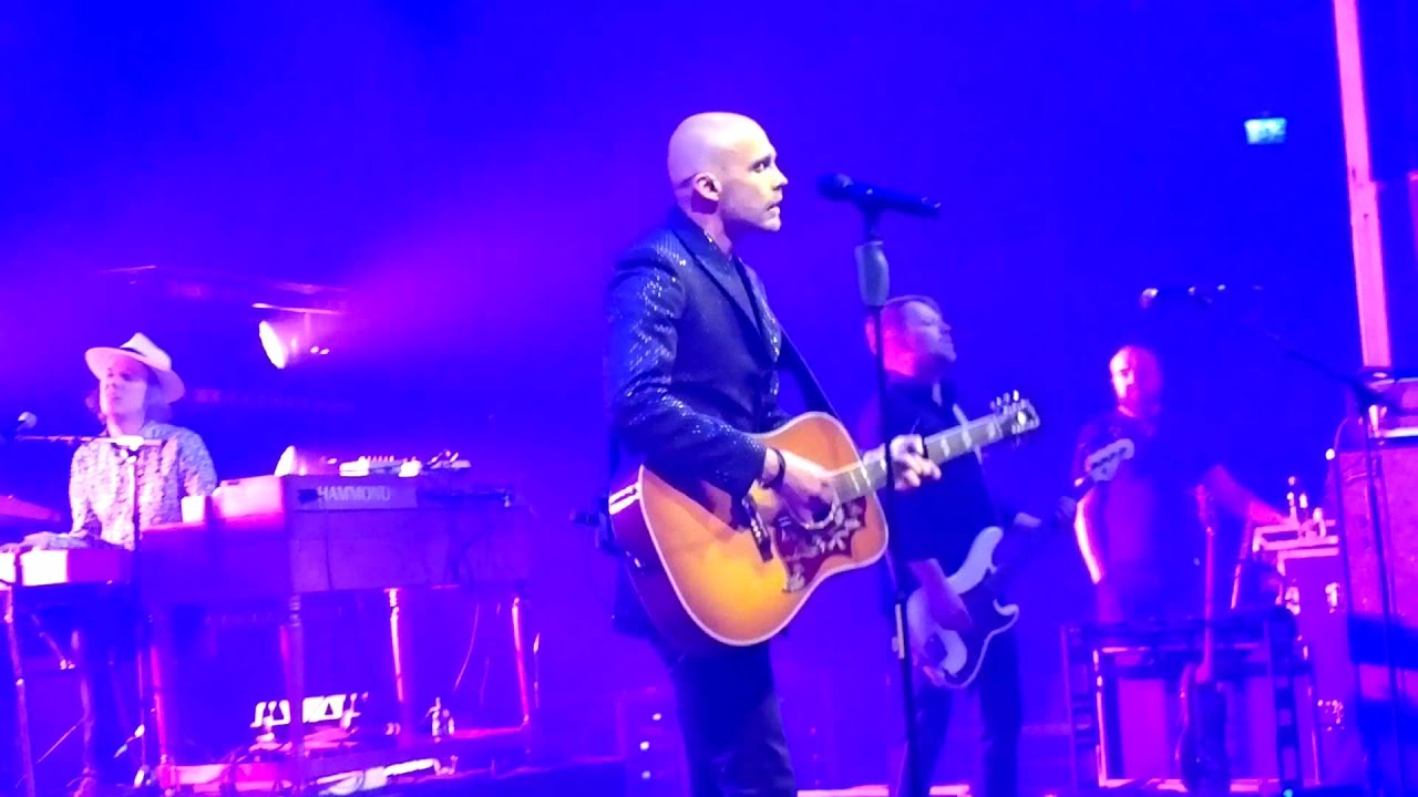 Juha Tapio - Älä lähde vielä pois, Live