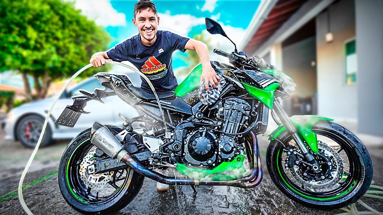 LAVEI MINHA MOTO NOVA NA CASA DO LAGO