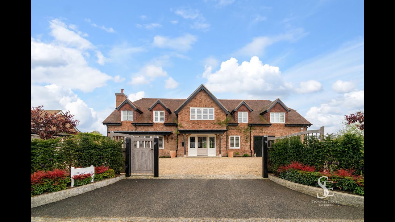 FOR SALE – Immaculate 4,800 sq ft luxury home on a sought-after road | Warfield | Stowhill Estates